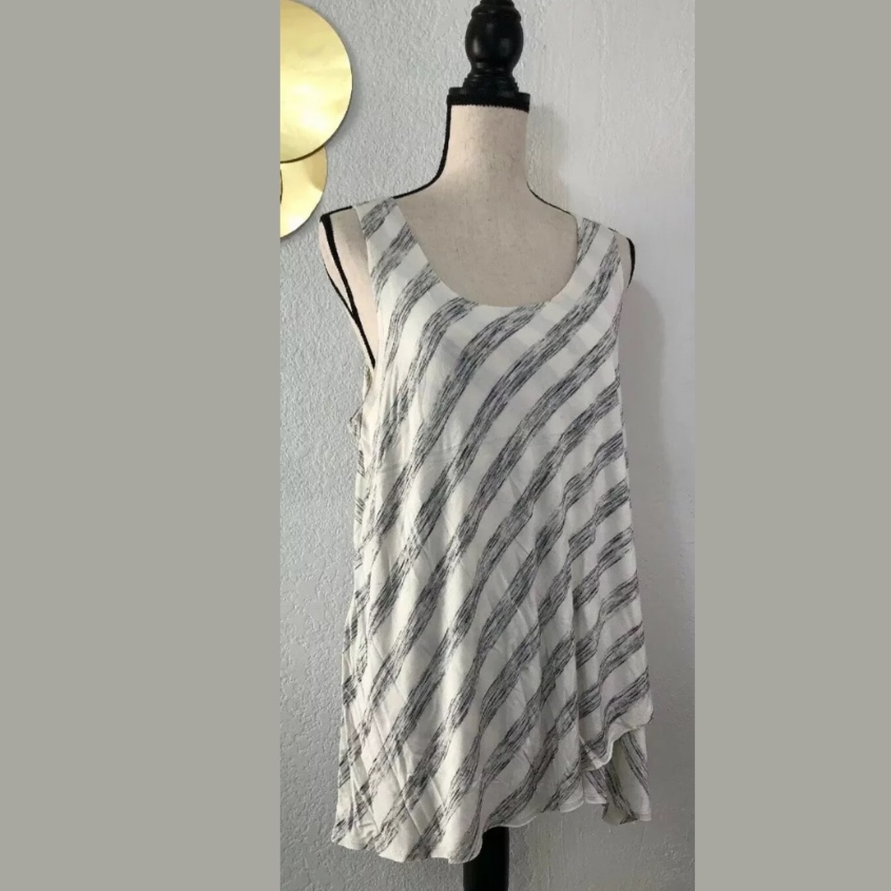 Love Fire Sleeveless Top Size XXL NEW